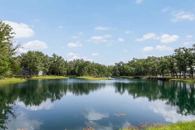 Building Photo - 6811 Mockingbird Rd