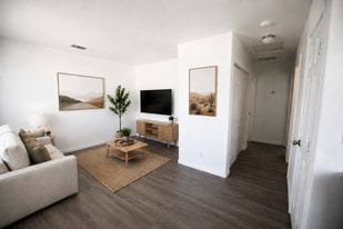 Building Photo - 6313 Palo Verde Ave