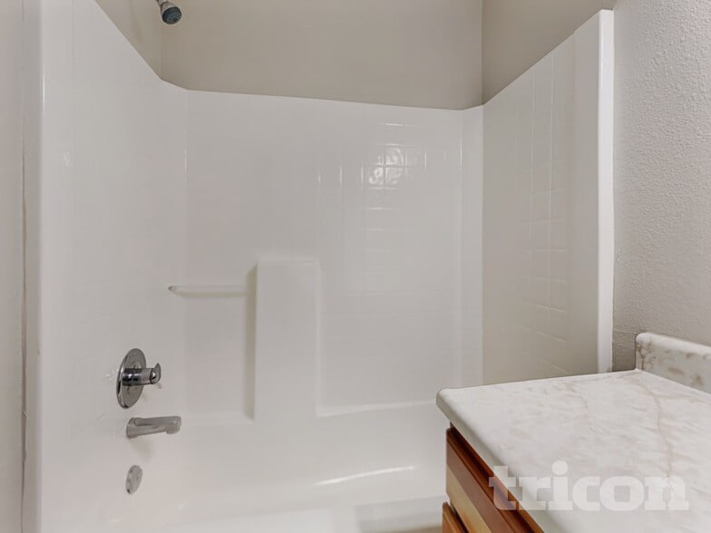 Building Photo - 1167 Fiesta Dr