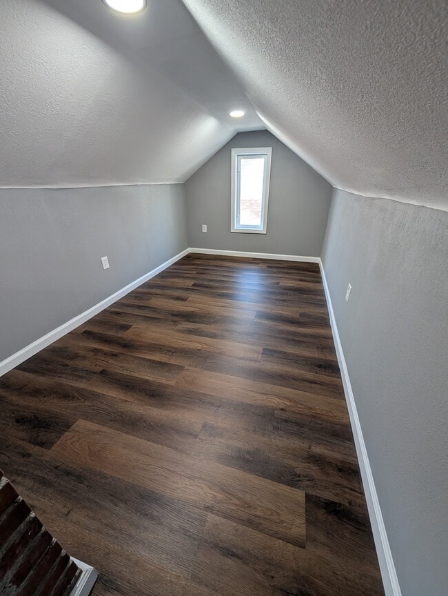 Building Photo - 2077 SW Lane St