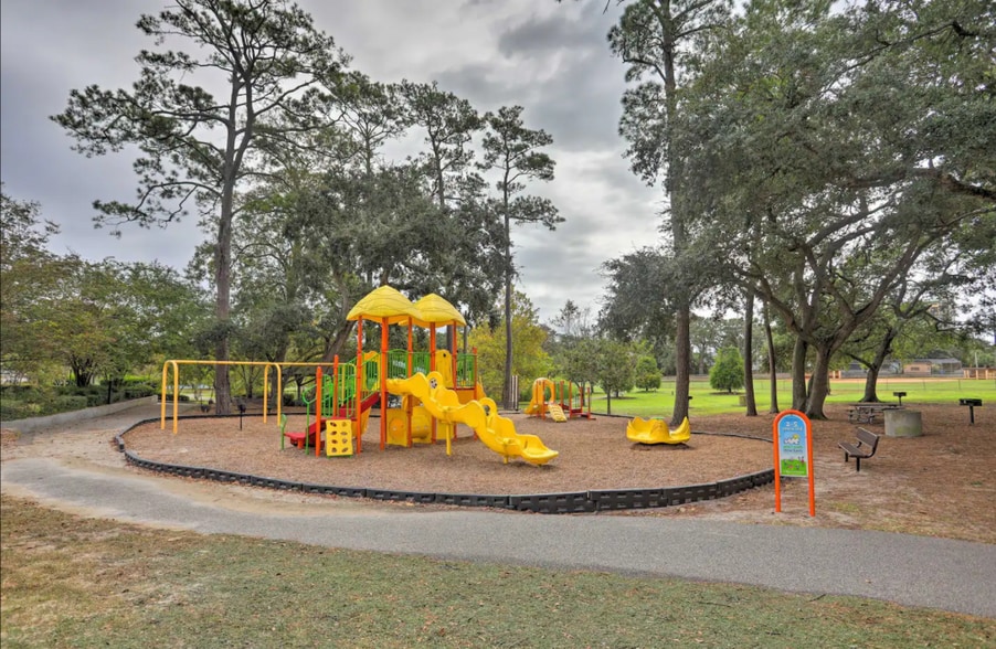 Park - 614 3rd Ave S