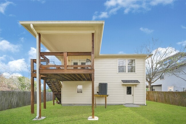 Building Photo - 1414 Bayshore Dr