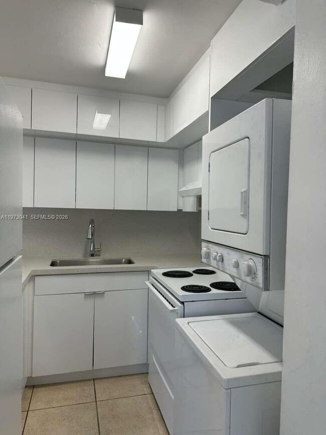 Building Photo - 13810 SW 112th St