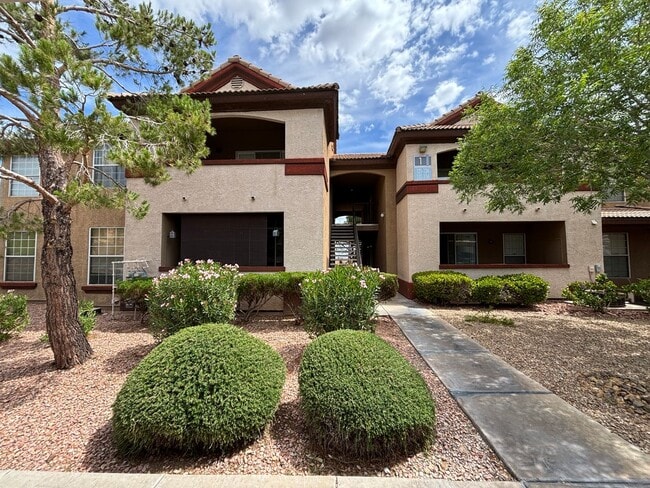 Building Photo - Cozy 1Bed/1Bath 2nd floor Condo in Henderson!