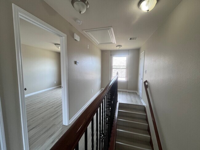 Building Photo - 5803 Dunsmore Bnd Trl