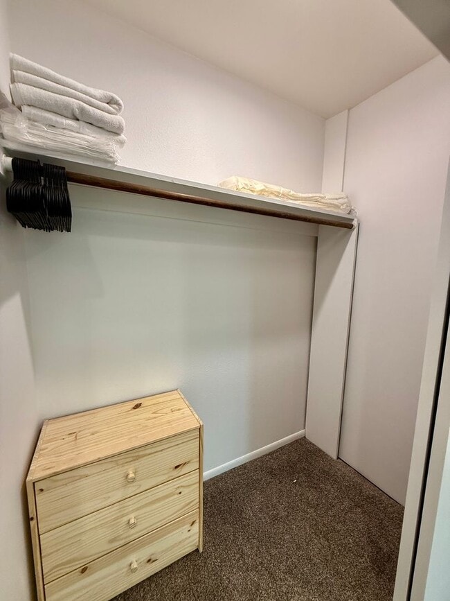 Building Photo - 41 Ridgecrest Dr