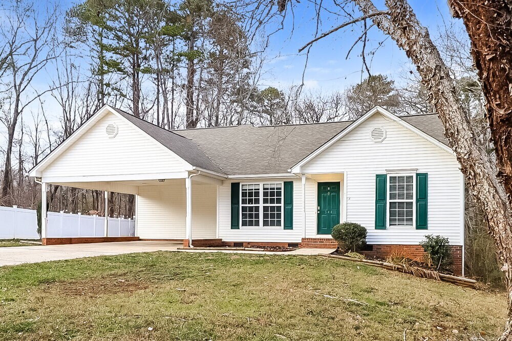 Building Photo - 544 Basswood Way