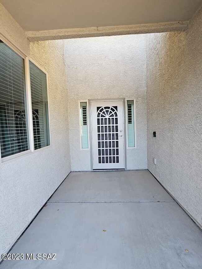 Building Photo - 9831 N Melandra Way