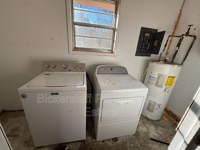 Building Photo - 259 Oswichee Rd