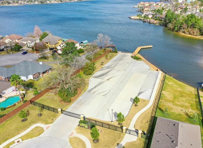 Building Photo - 12303 Trumpetfish Dr