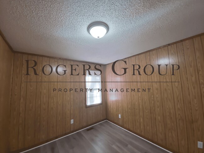 Building Photo - #450 - 236-238 Crozier St Duplex