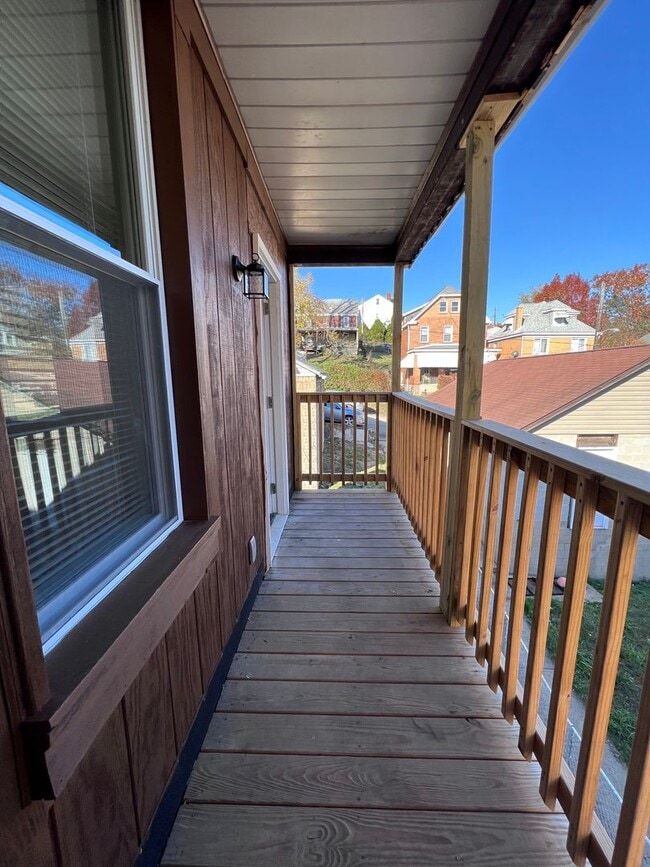 Building Photo - Updated 3 BR 2.5 bath house now available!