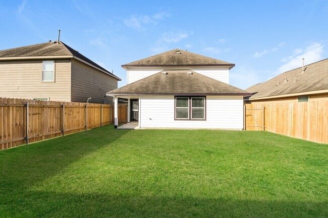 Building Photo - 5834 Kyle Cove Dr