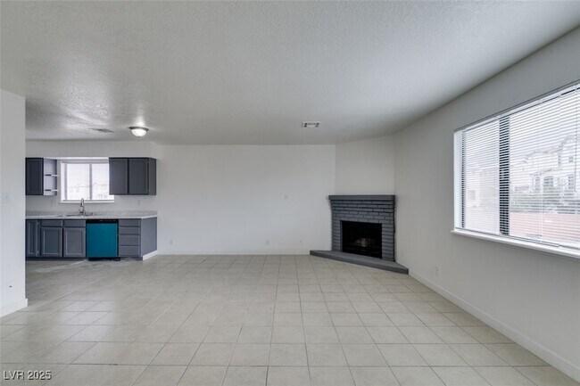 Building Photo - 6987 Mendon Ln