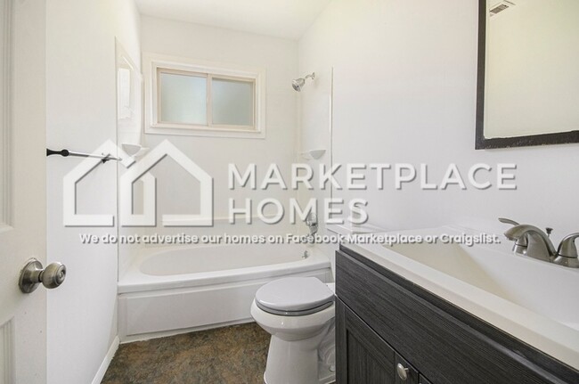 Building Photo - 28342 Rosemont St