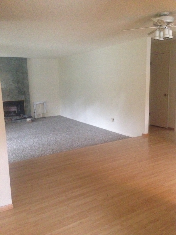 Building Photo - 15847 SW Village Ln