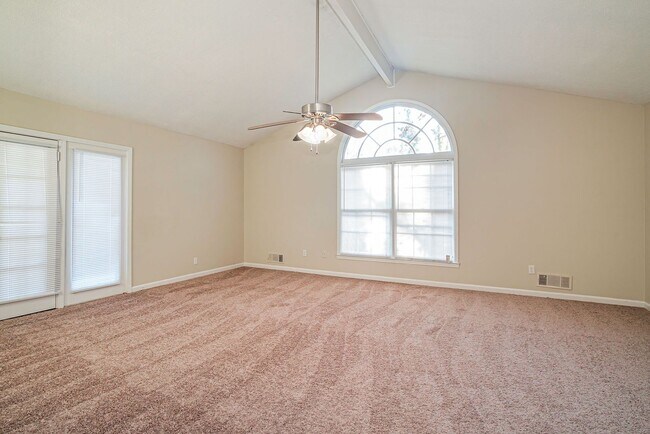 Building Photo - 5 Bedroom Large Ranch with Finished Basement