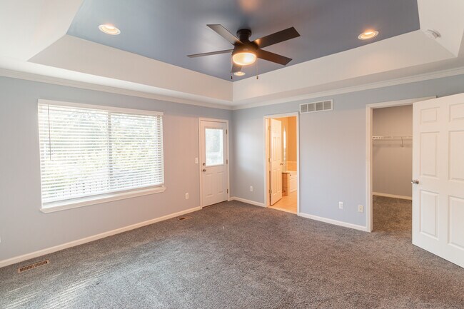 Building Photo - 3334 Cummings Ave