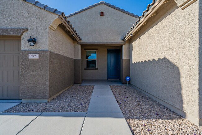 Building Photo - 15877 W Mauna Loa Ln