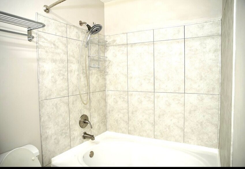 Building Photo - 5131 Butter Creek Ln