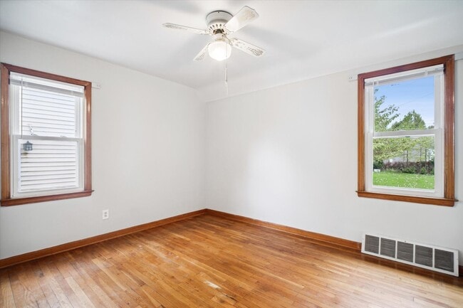 Building Photo - 20700 Goller Ave