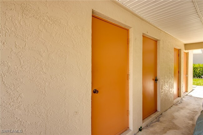 Building Photo - 15350 Moonraker Ct