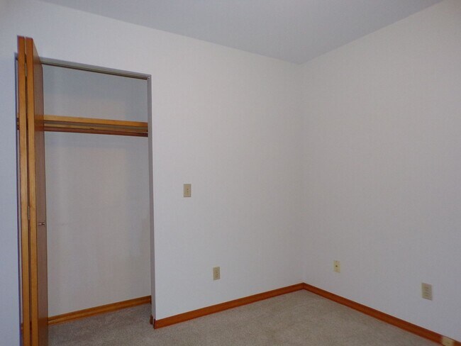 Building Photo - Move-In Ready Home Across from Ski Hill