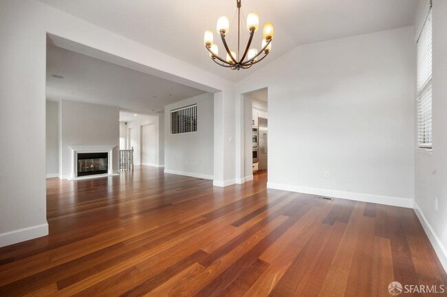 Building Photo - 72 Golden Aster Ct