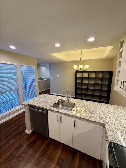 Building Photo - 5100 Verde Valley Ln
