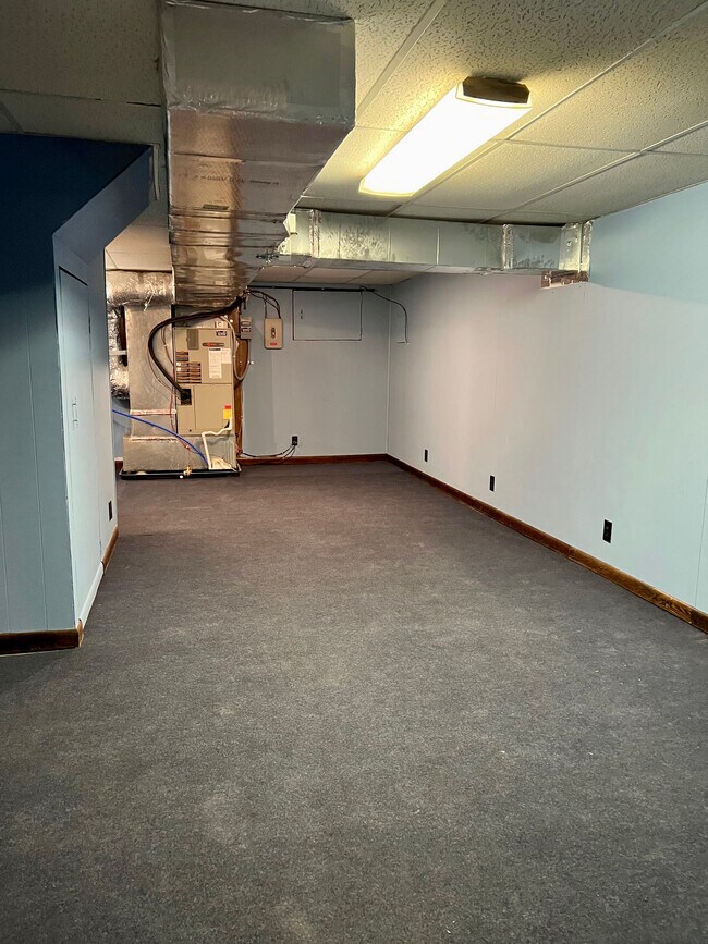 Building Photo - 228 Mark Dr