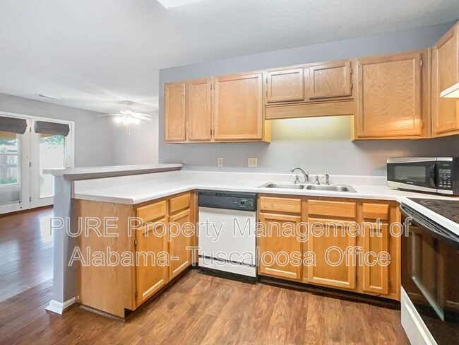 Building Photo - 2751 Meadowlark Ln