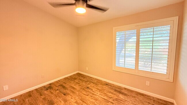 Building Photo - 9140 E Siesta Ln
