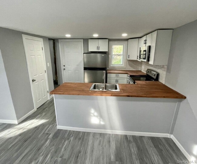 Building Photo - 30 S Center St