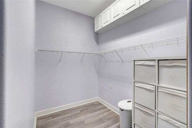 Building Photo - 2500 Castle Pines St