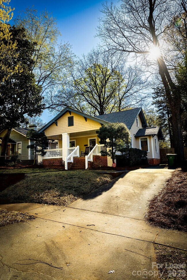 Building Photo - 435 Walnut Ave