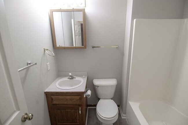 Building Photo - 1316 Valley Creek Ln