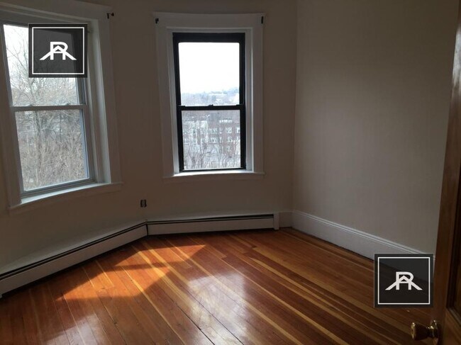 Building Photo - 4 bedroom in Brighton MA 02135