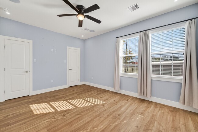 Building Photo - 10021 Alfred Ln