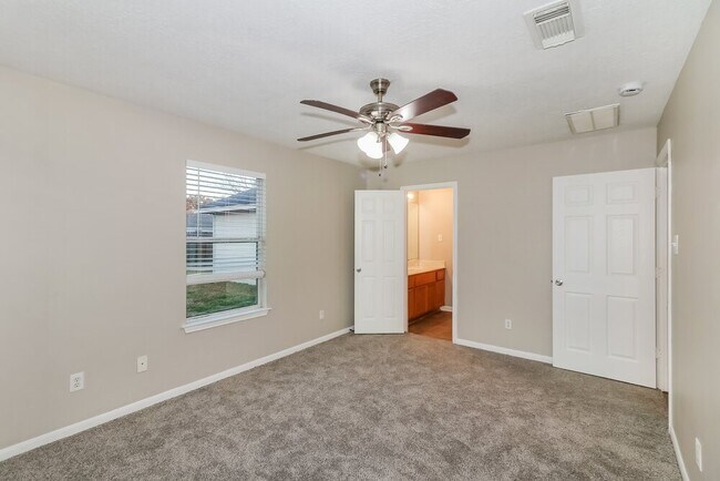 Building Photo - 1014 Vera Cruz Dr