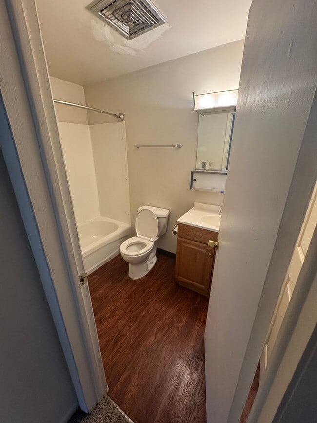 Building Photo - 1 Bed 1 Bath- Moon Township PA