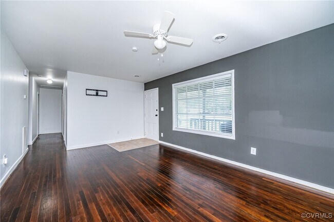 Building Photo - 4836 Burtwood Ln