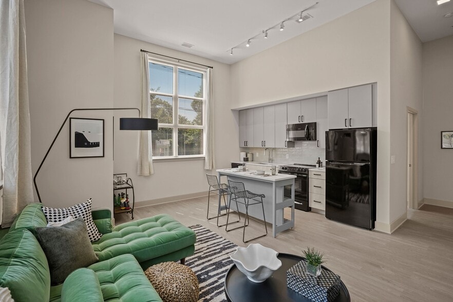 Building Photo - Big Sky Flats