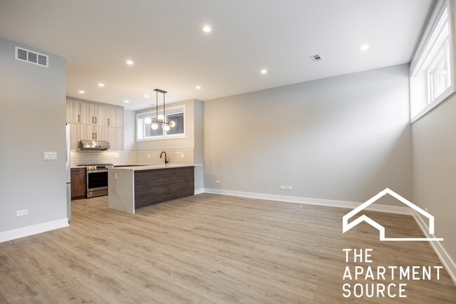 Building Photo - 2355 W Flournoy St