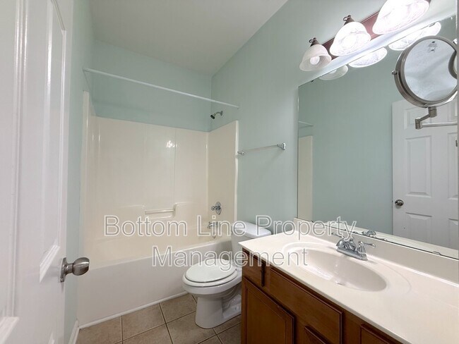 Building Photo - 10226 Highland Creek Cir
