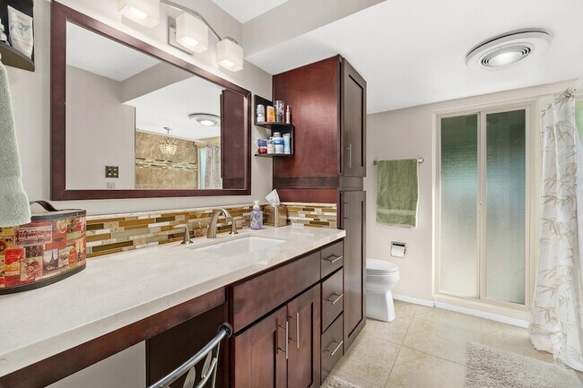 Building Photo - 70801 Fairway Dr