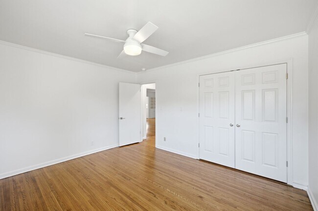 Building Photo - 1567 E 22nd St
