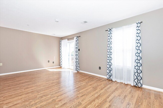 Building Photo - New Market West Rental
