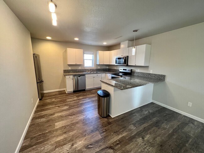 Building Photo - 7832 Jacqueline Way