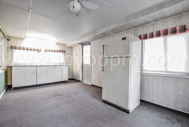 Building Photo - Raised Ranch | 3 Bedroom 2 Bathroom Home | Benson