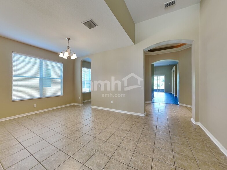 Building Photo - 7131 Forest Mere Dr